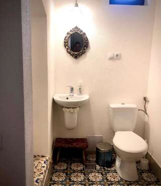 Гостевой дом Casa Eva Wagner - Biertan Бьертан Трехместный номер с собственной ванной комнатой-4